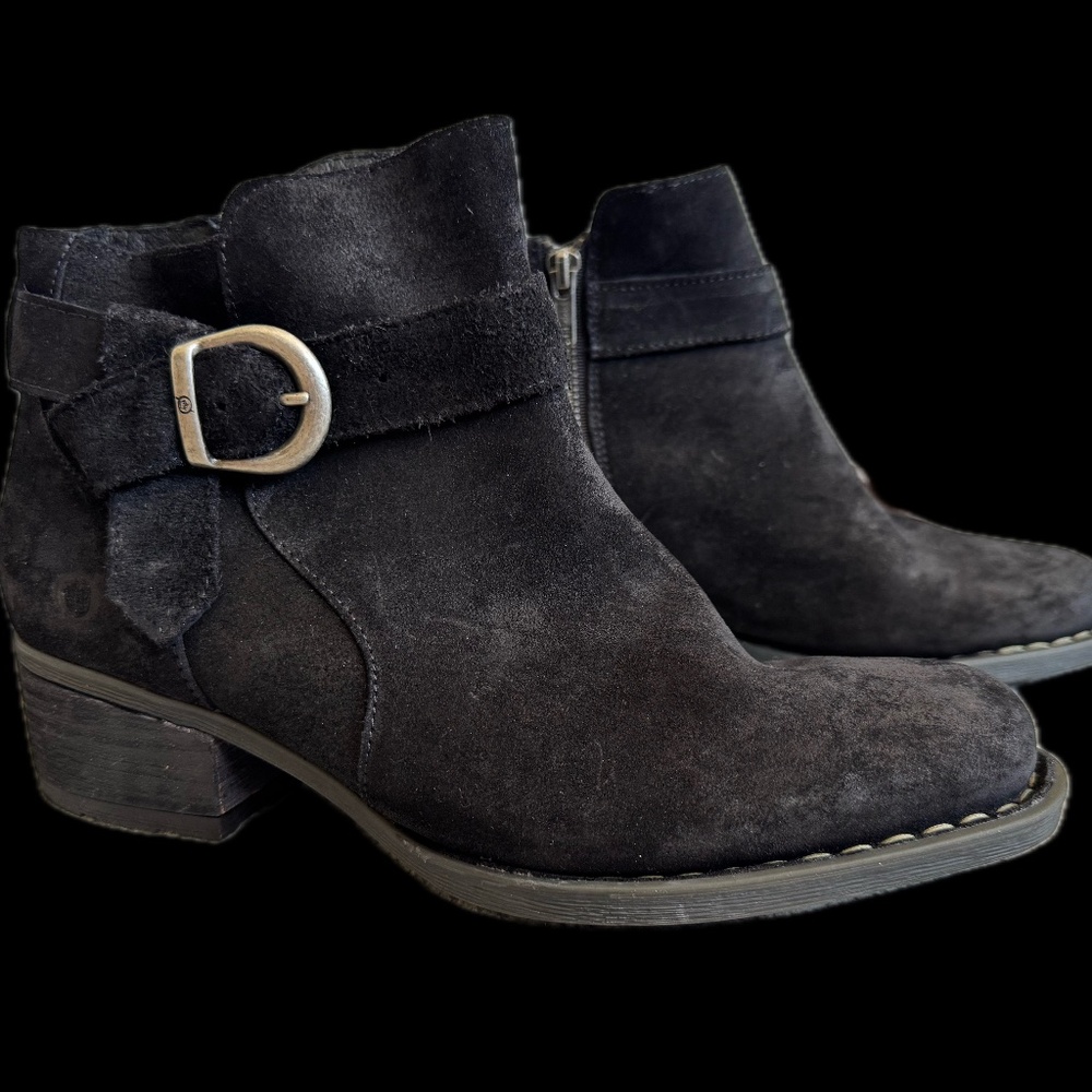 Born Women's Morocco Black Suede Side Zip Ankle Booties Size 9.5M